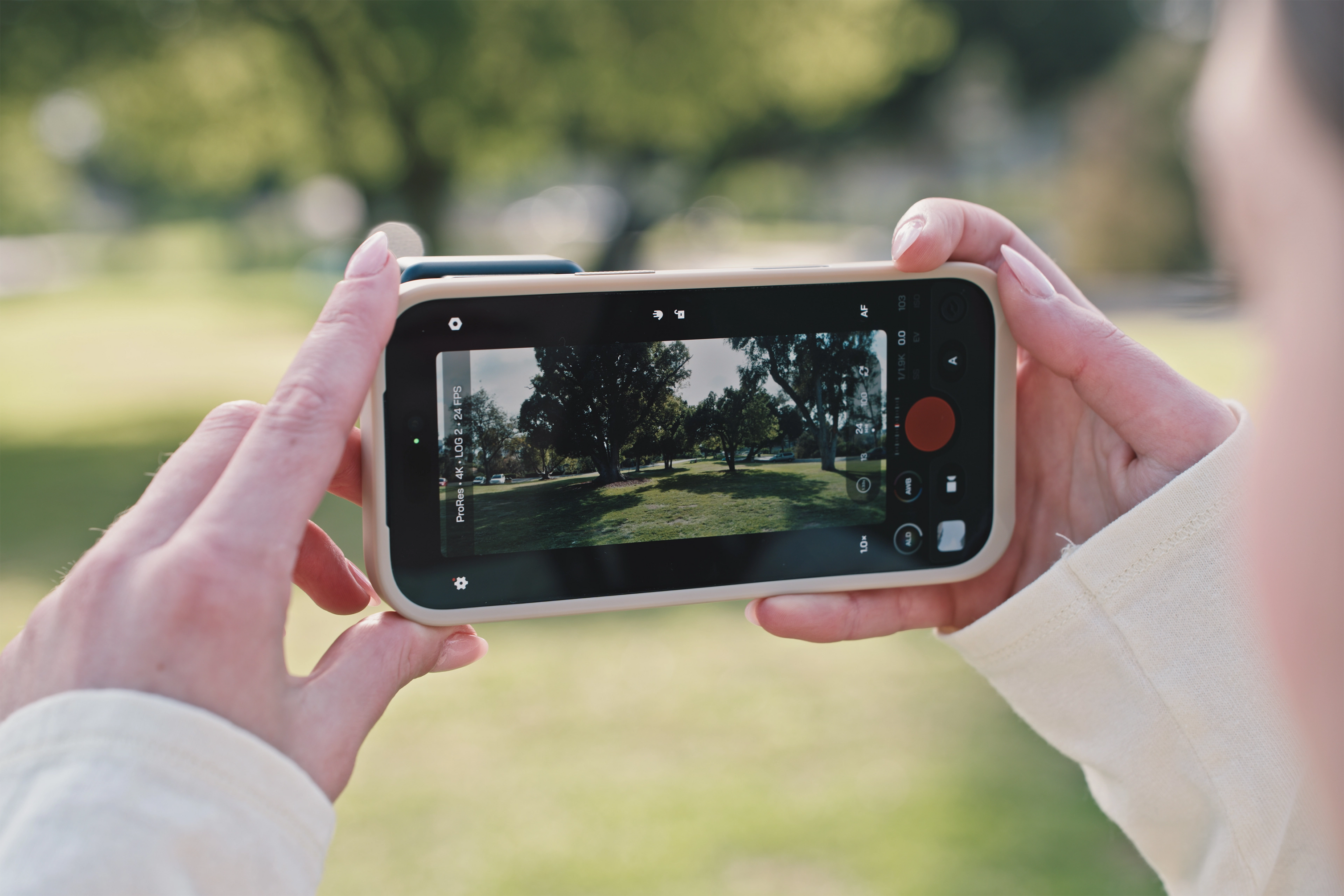 Moment T-Series Mobile Lens II Anamorphic Gold42 - 1.33x